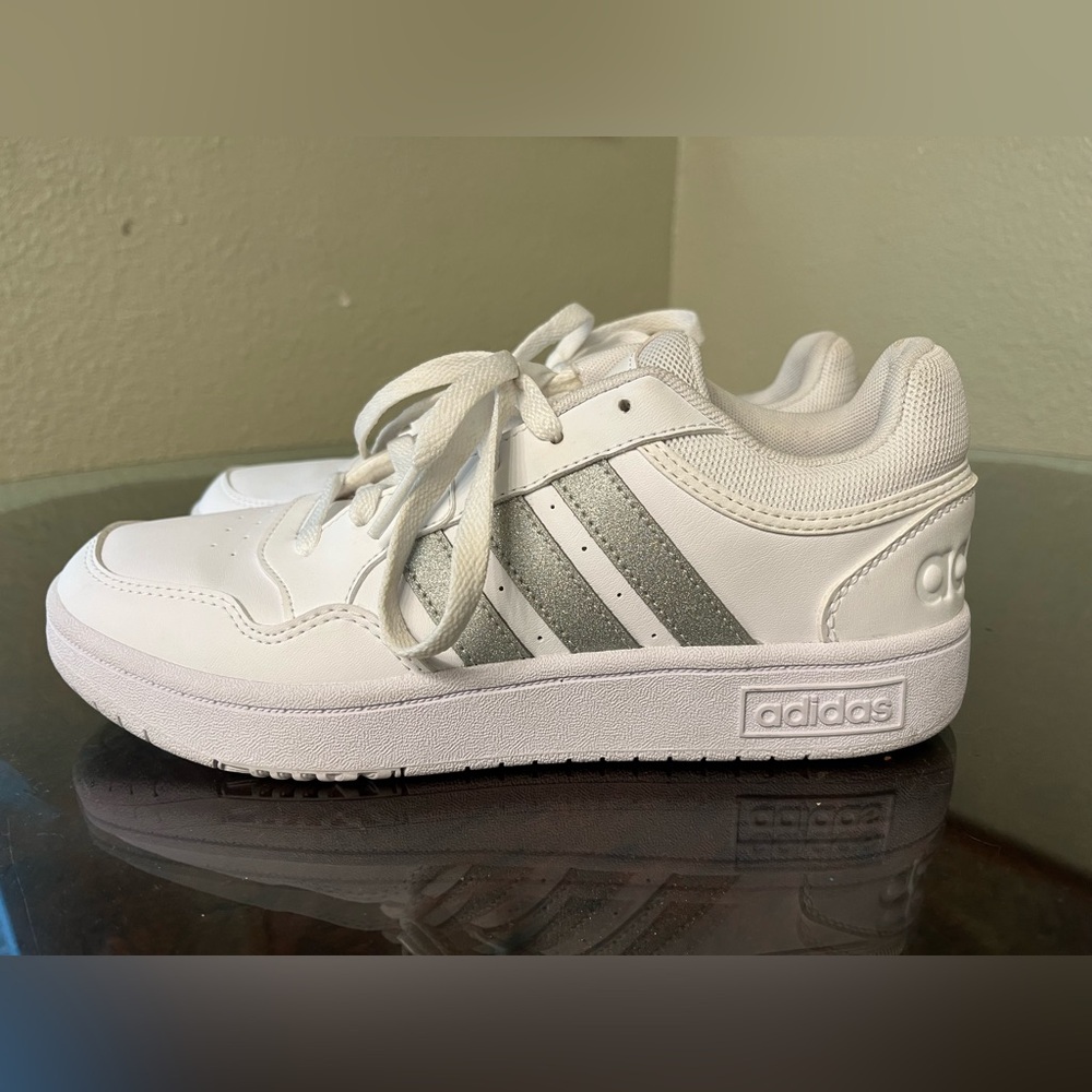 Adidas Hoops 3.0 Low Shoes - White & Silver Metallic